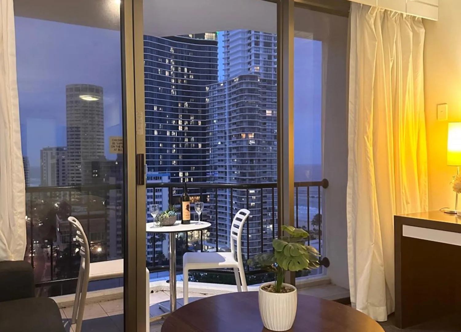 Hotel Mantra On View Gold Coast