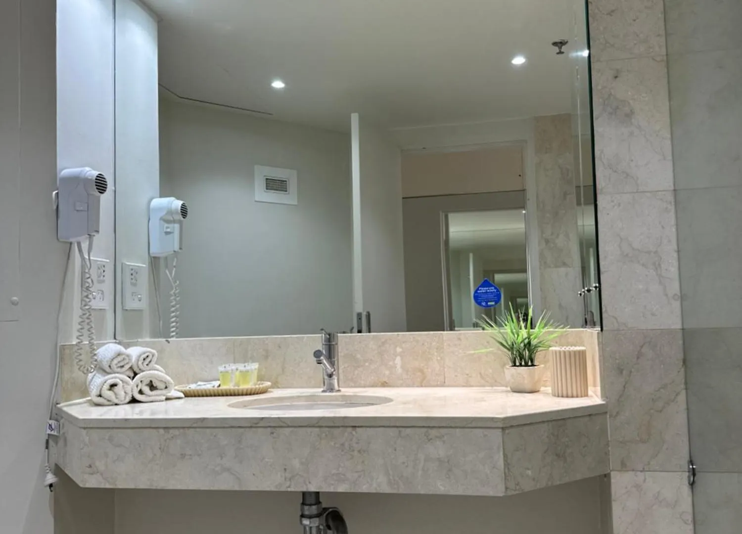 ****  Hotel Mantra On View Gold Coast Australia